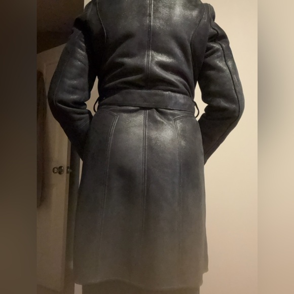 Andrew Marc- Women's Black Shearling Leather Belted Coat/EUC/Size S - Picture 4 of 15